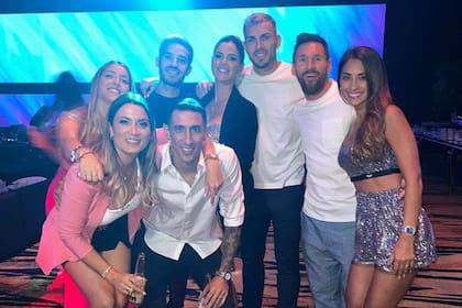 Leo Messi organizó una megafiesta en Rosario para celebrar la Copa del Mundo (Foto: Instagram @camilagalante)
