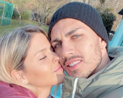 Leo Paredes acompaña a su esposa, Camila Galante, en la partida de su abuelo. Crédito: Instagram