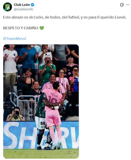 León compartió la imagen de Romaña levantando a Lionel Messi y escribió: “Este abrazo es de León, de todos, del fútbol”