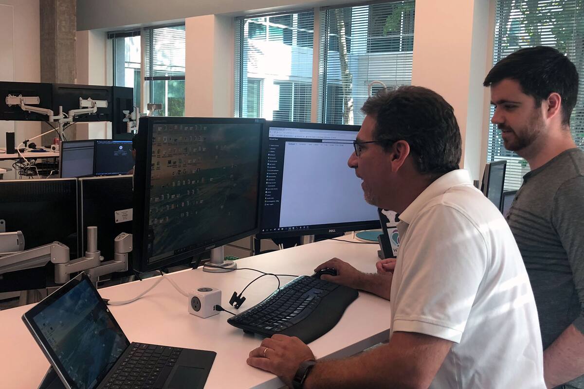 León Welicki, responsable de la interfaz Azure, cuenta cómo es su experiencia de trabajo dentro de una organización que apunta a nuevos horizontes más allá de Windows y el Office