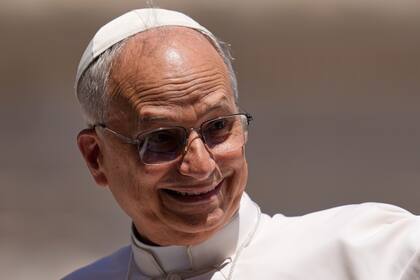 León XIV no olvida sus obligaciones como peruano y actualiza sus datos, incluida nueva fotografía