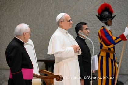 Leon XIV participó de una audiencia en el Vaticano ante cinco mil personas que trabajan en distintas áreas y sus familias