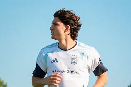 Leonardo Balerdi fue desafectado de la selección argentina por una lesión muscular