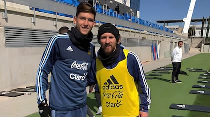 Leonardo Balerdi fue sparring de la selección en el Mundial de 2018 y aprovechó la experiencia para sacarse una foto con Messi