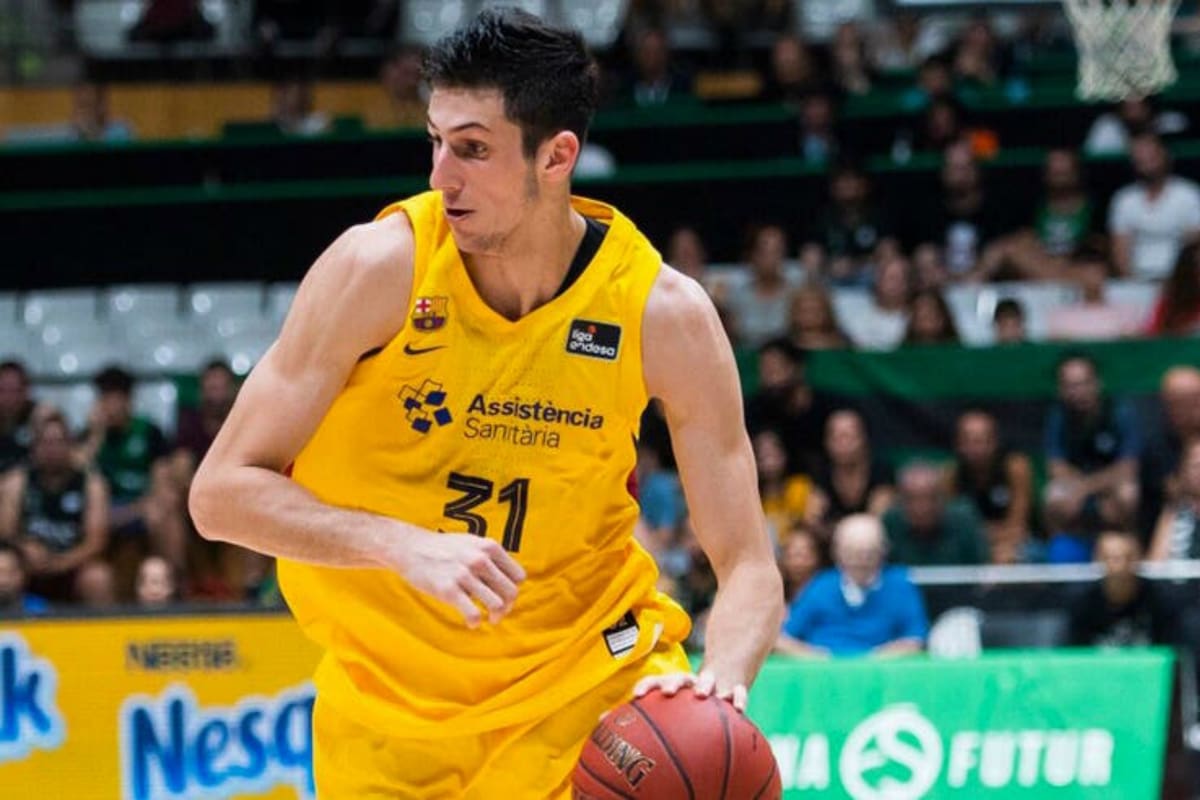 Leonardo Bolmaro, actualmente juega en Barcelona y se presentará en el draft de la NBA