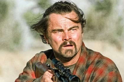 Leonardo DiCaprio caracterizado como Bob Ferguson en una escena de "Una batalla tras otra".