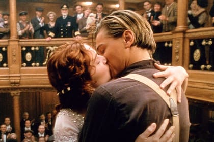Leonardo DiCaprio y Kate Winslet en la escena final de Titanic (Foto: Imagen de archivo)