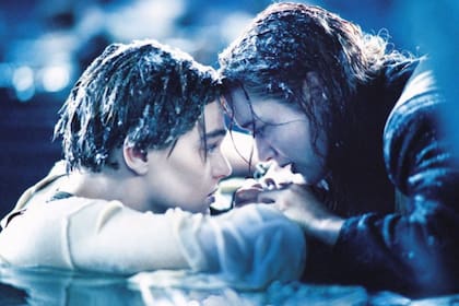 Leonardo DiCaprio y Kate Winslet en la escena más desgarradora de Titanic