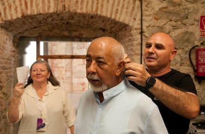 Leonardo Padura, antes de salir a clausurar el Hay Festival Segovia: "La verdad es que en Cuba hoy no hay papel ni voluntad para publicar mis libros"