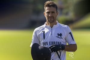 Leonardo Ponzio, en su debut oficial en el polo, como integrante del equipo La Zeta