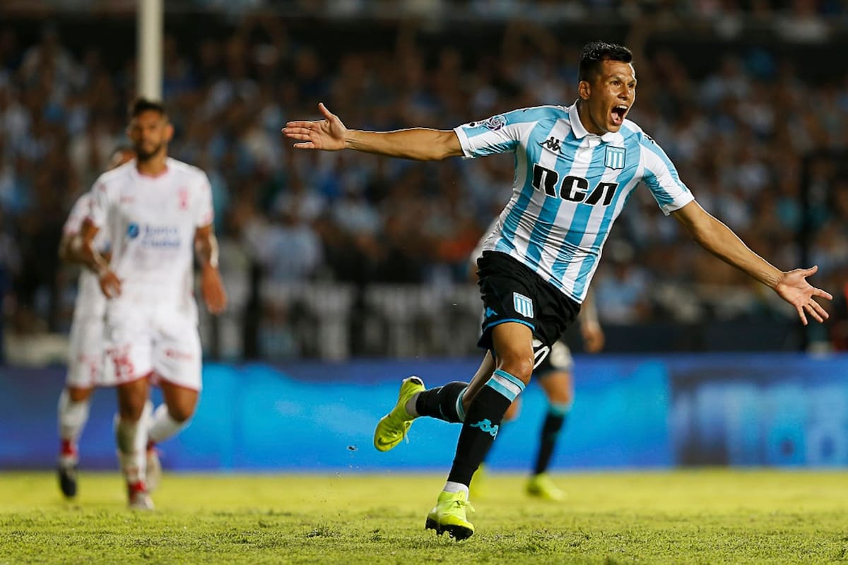 Leonardo Sigali marcó el tercero ante Huracán