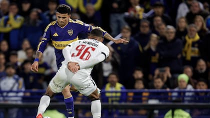 Leonel Flores ante la marca de Paulo Henrique. Martes 13 de Octubre, 2026.