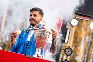 De casi dejar el fútbol a ser multicampeón en Letonia: el acento cordobés intacto y un sueño pendiente