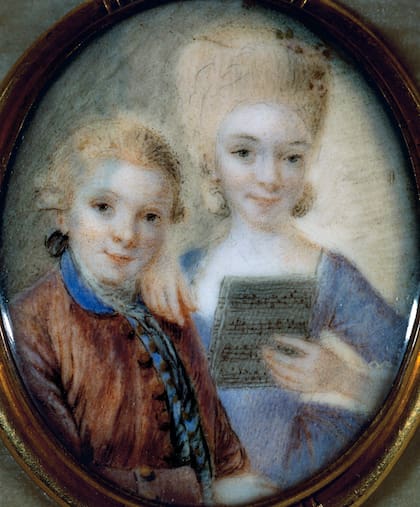 Leopold le empezó a enseñar el clavecín a su hija cuando tenía 8 años. Su hermano quedaría cautivado con lo que oía y veía.