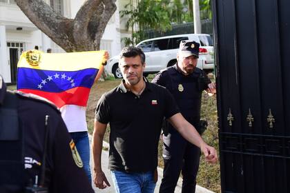 Leopoldo López en la embajada de España en Caracas