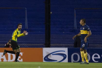 Lequi festeja su gol