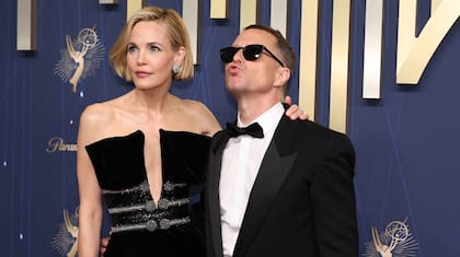Leslie Bibb
y Sam Rockwell, la
pareja que brilló en
la tercera temporada
de The White Lotus.
La actriz impactó con
un diseño de Armani
Privé