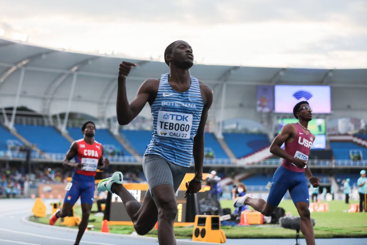 Letsile Tebogo, el adolescente más rápido de la historia que ganó en Cali "a lo Bolt"