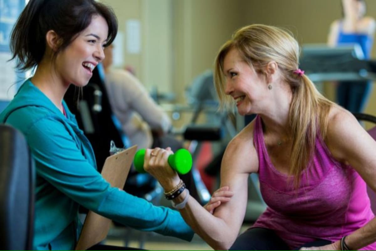 Levantar peso es fundamental para mantener la salud ósea