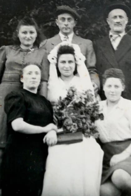 Levi Lerman y Lola se casaron en el campo de regugiados de Bergen Belsen, luego de ser liberados por las tropas británicas