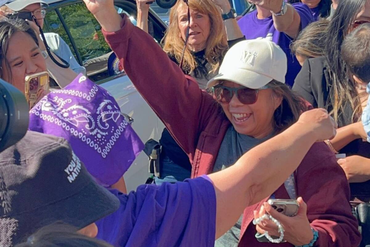 Lewelyn Dixon estuvo detenida 3 meses tras llegar de un viaje y con green card, pero logró frenar su deportación