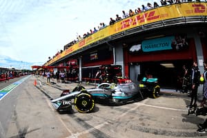 Lewis Hamilton, 7° en el Mundial de Pilotos y a 58 puntos del líder Charles Leclerc; el Gran Premio de Emilia Romaña profundizó la debacle de Mercedes