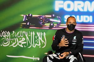 Lewis Hamilton, en la rueda de prensa del Gran Premio de Arabia Saudita de 2021; la familia de un condenado a muerte solicitó al británico levantar su voz en defensa del adolescente.