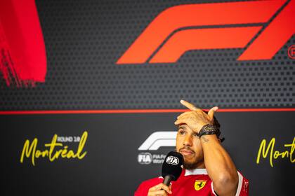 Lewis Hamilton, junto a Charles Leclerc, no pudieron poner a Ferrari en el podio de Canadá y sumó doble golpe: arrolló a una marmota en la pista, una noticia que lo entristeció todavía más.