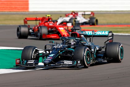 Lewis Hamilton logró cinco coronas de la Fórmula 1 con Mercedes; la supremacía de las Flechas de Plata y los títulos del piloto británicos un argumento que expuso Toto Wolff para recibir una mayor recompensa y firmar el Pacto de la Concordia