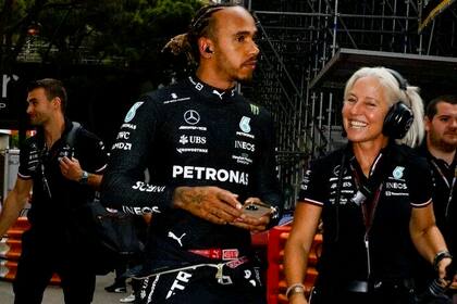 Lewis Hamilton y Angela Cullen