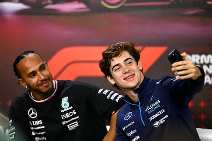 Lewis Hamilton y Franco Colapinto