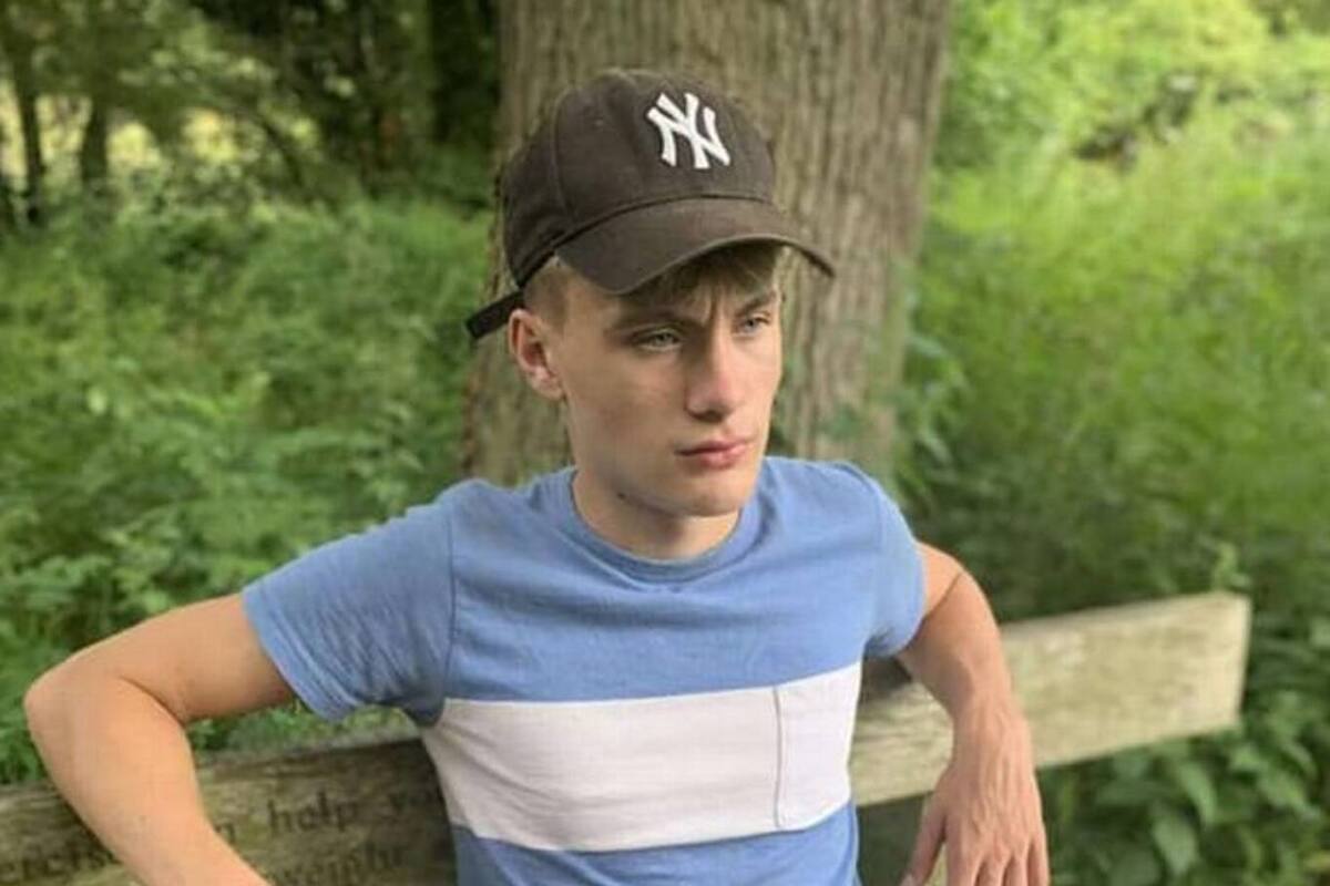 Lewis Roberts tuvo muerte cerebral y la famlia había perdido la esperanza, pero "revivió" cuando estaban a punto de quitarle los órganos para su donación