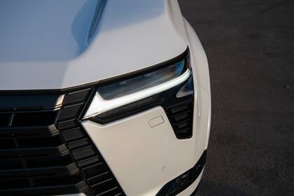 Lexus empezó a vender un nuevo SUV en la Argentina