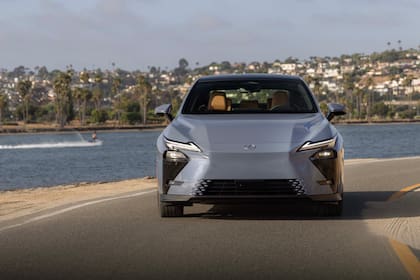 Lexus ES 500e Luxury (versión 100% eléctrica)
