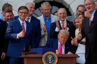 Ley de Trump impulsa medidas urgentes en estados demócratas, pero no en republicanos