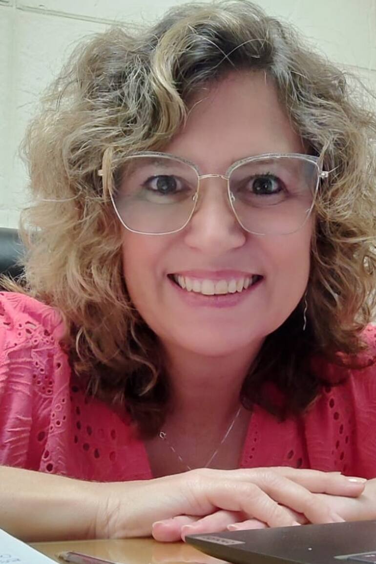 Leyendo un mail Laura se enteró de que tenía cáncer de mama.