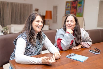 Lía Contepomi y Mechi Villegas repasan la historia que unió a sus familias para siempre