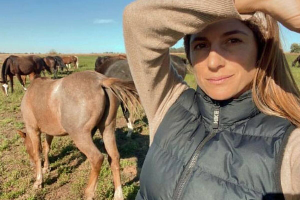 Lía Salvo pasa sus días entre su pueblo, América, Gran Bretaña y otros destinos