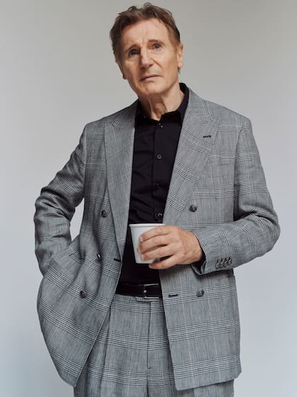 Liam Neeson, en el papel que supo interpretar Leslie Nielsen