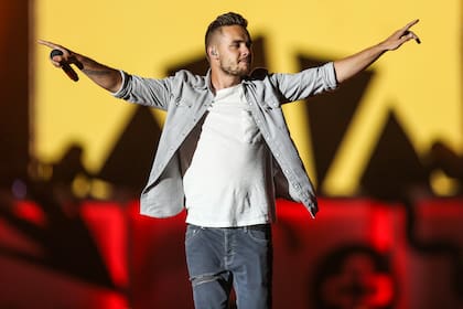 Liam Payne, de One Direction, durante un show en el Honda Civic Tour en el estadio Qualcomm el jueves 9 de julio de 2015, en San Diego, California. (Foto de Rich Fury/Invision/AP, Archivo)
