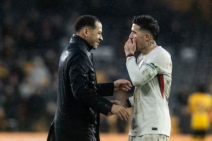 Liam Rosenior salió a decir que suspendió a Enzo Fernández tras sus guiños a Real Madrid en una entrevista en la Argentina