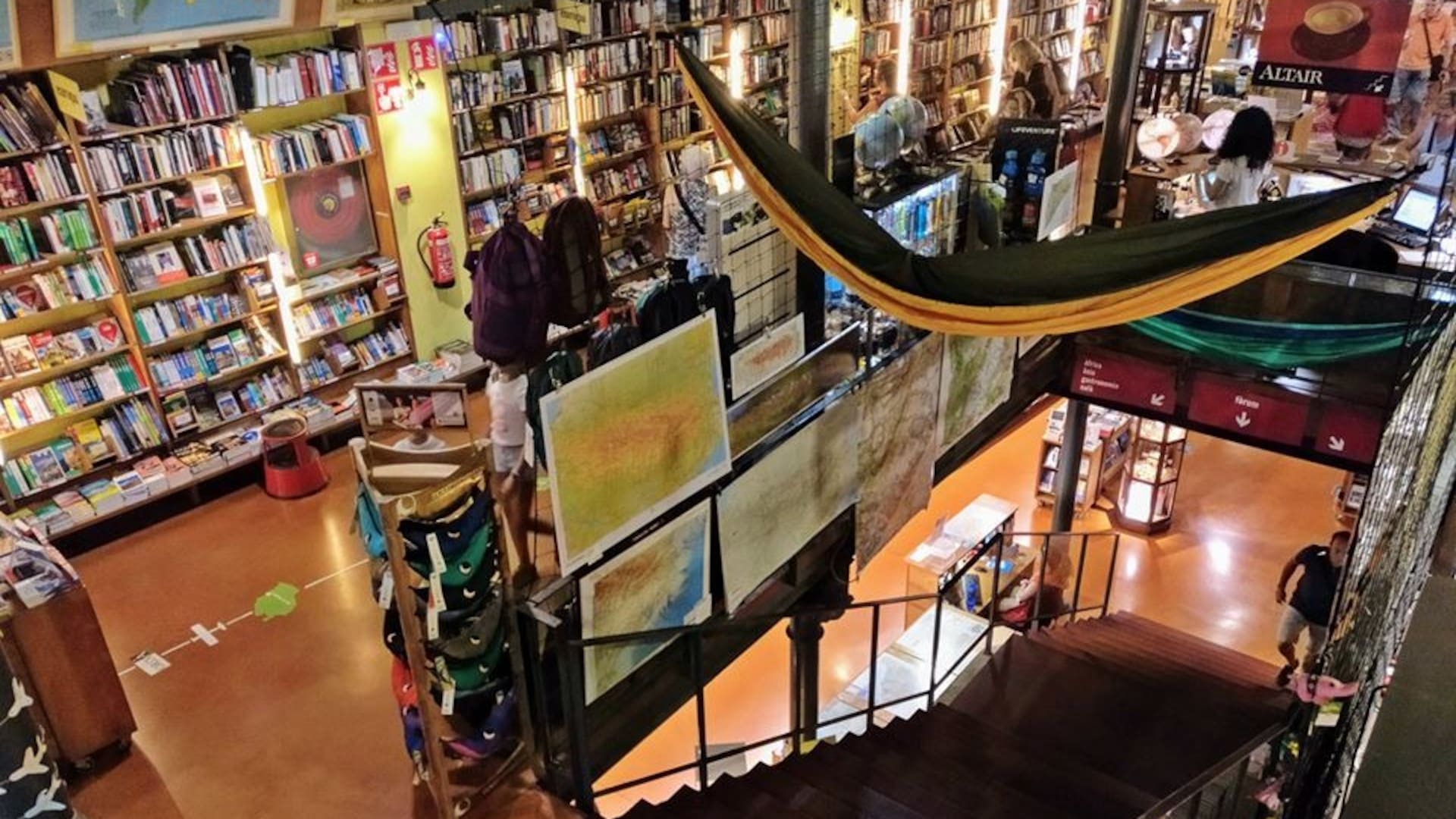 Librería Altair, especializada en literatura de viajes, en Barcelona