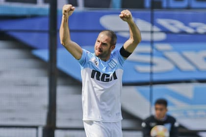 Licha López volvió a Racing en 2016 y consiguió su primer título en el fútbol argentino