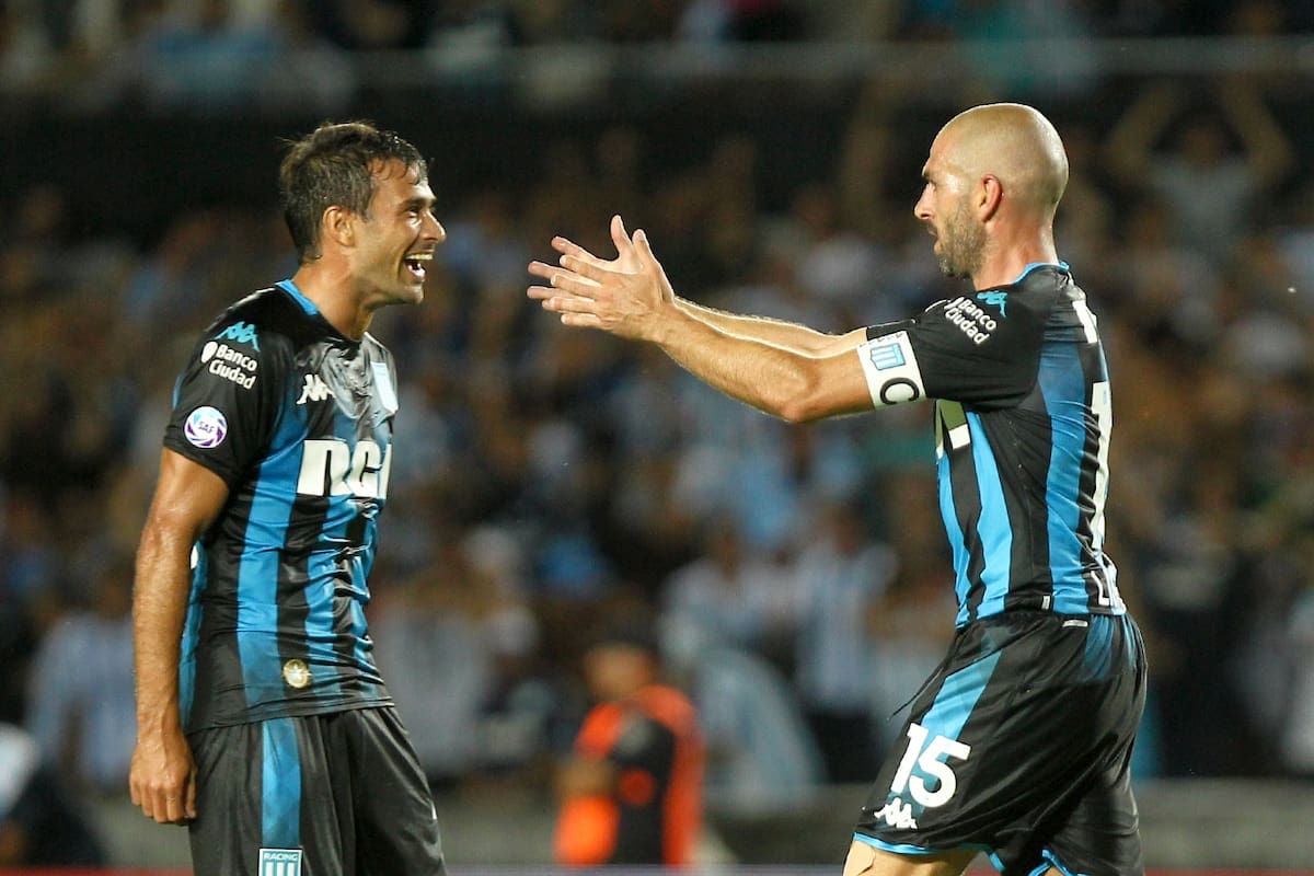 Licha López y Cvitanich, celebran un gol ante Godoy Cruz