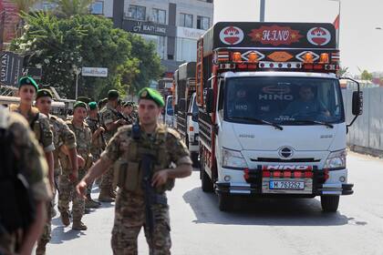 Líder de parlamento libanés pide diálogo nacional sobre armas de Hezbollah y critica presión de EEUU