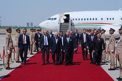 Líderes árabes prometen trabajar en reconstrucción de Gaza y presionan por un alto el fuego