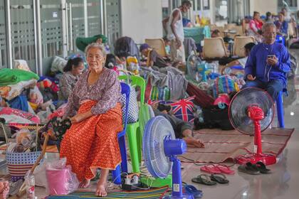 Líderes de Camboya y Tailandia dialogan sobre alto el fuego en Malasia tras violencia fronteriza