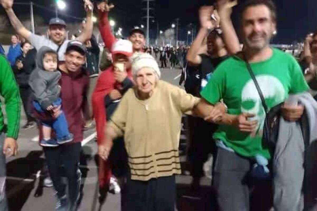 Lidia y su hijo Dante fueron juntos al recital de Los Fundamentalistas del Aire Acondicionado en San Luis