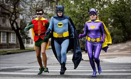 Liga de superhéroes y villanos: Batman (Gabriel Delmonico), Batichica (Nadia Merlo) y Robin (Emiliano Amante). 15/12/17