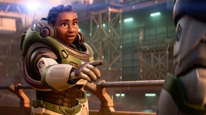 Lightyear, la nueva película de Pixar que relata la vida de Buzz como guardián especial, ha causado controversia y no será exhibida en todo el mundo